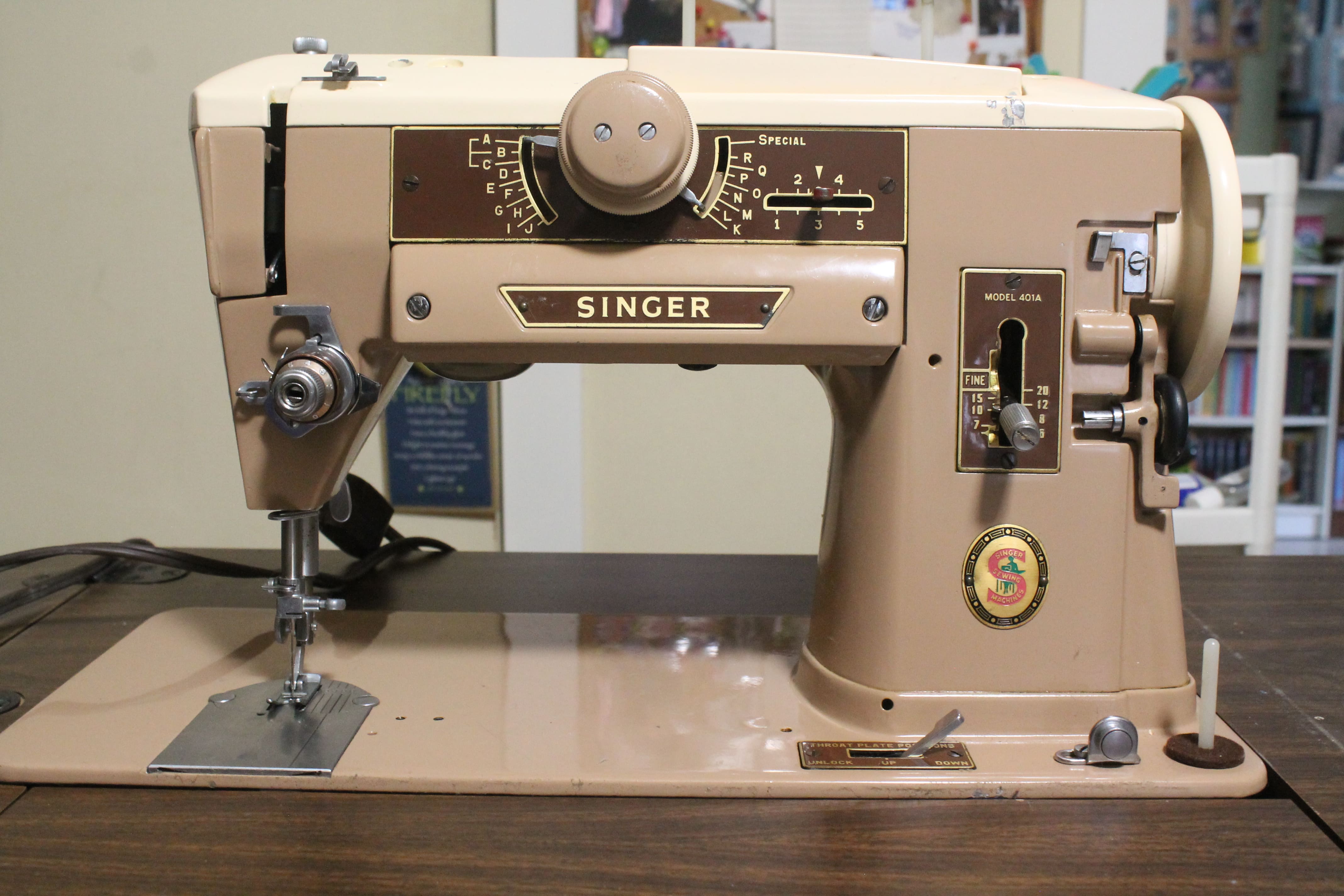 401A sewing machine main view
