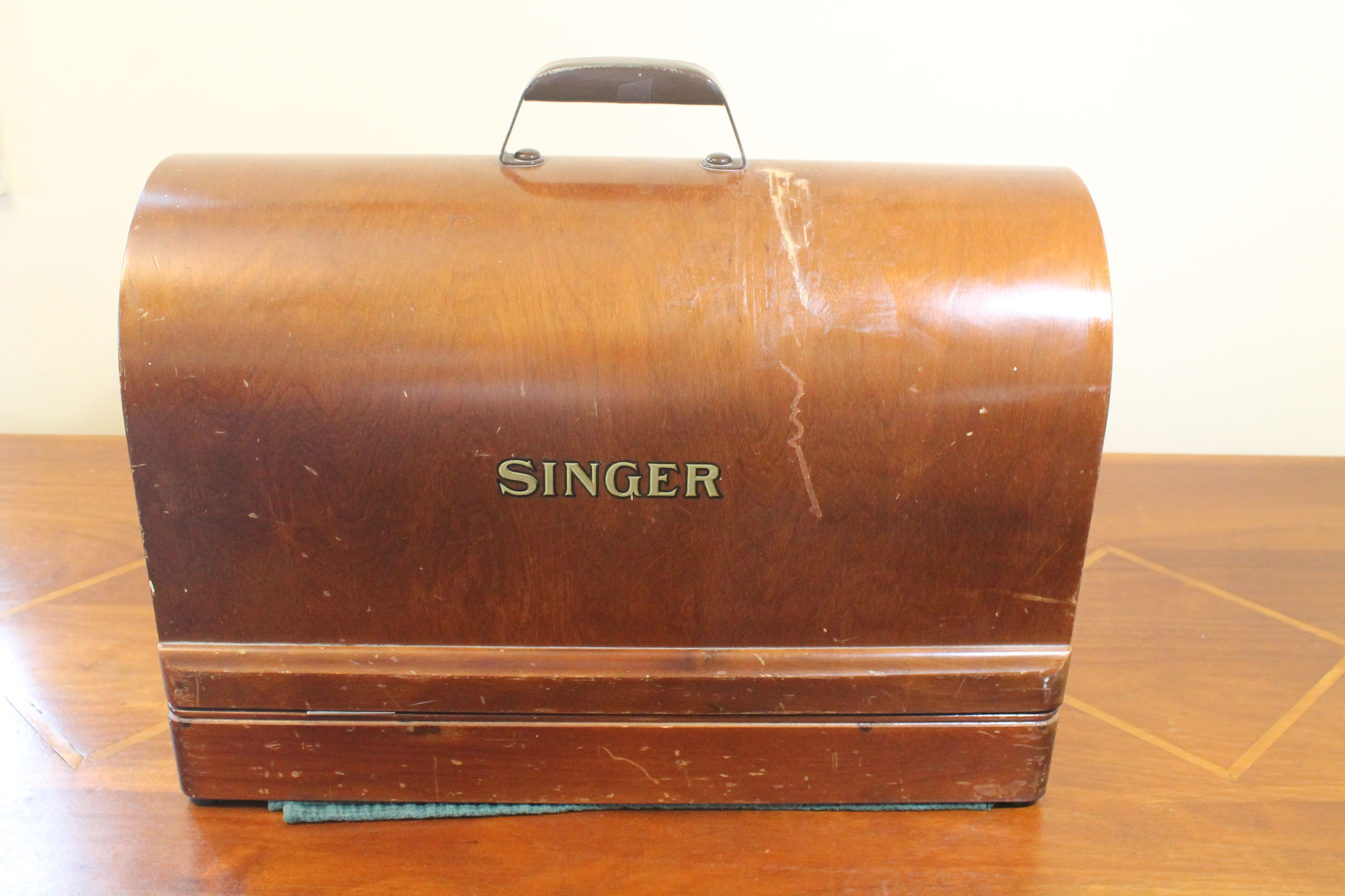 Bentwood 1 sewing machine main view