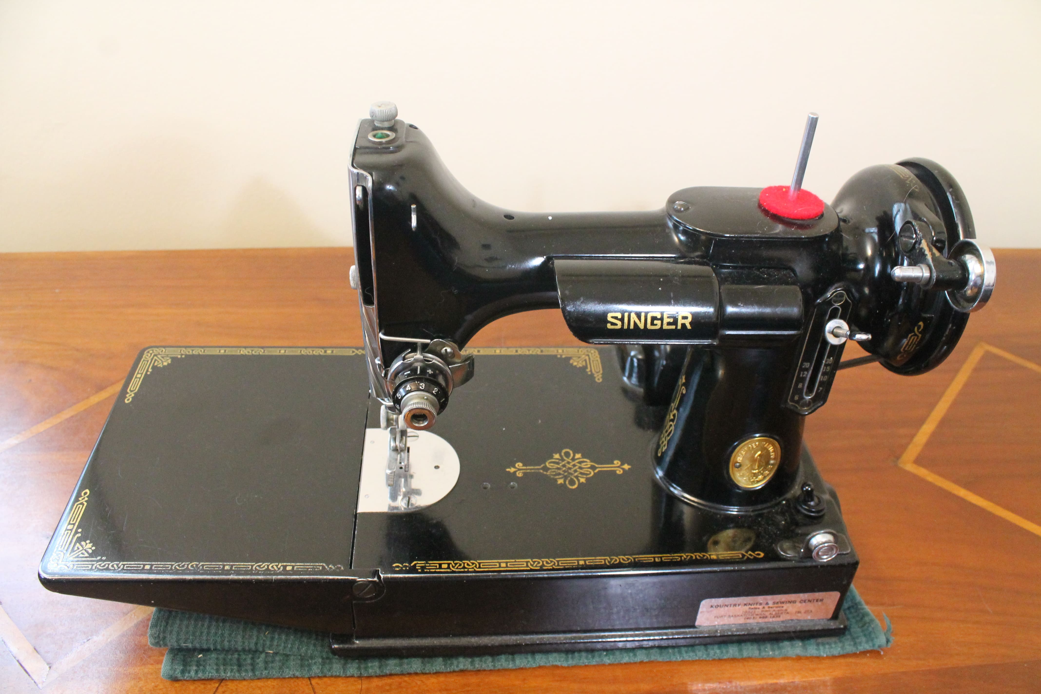Featherweight 2 sewing machine main view